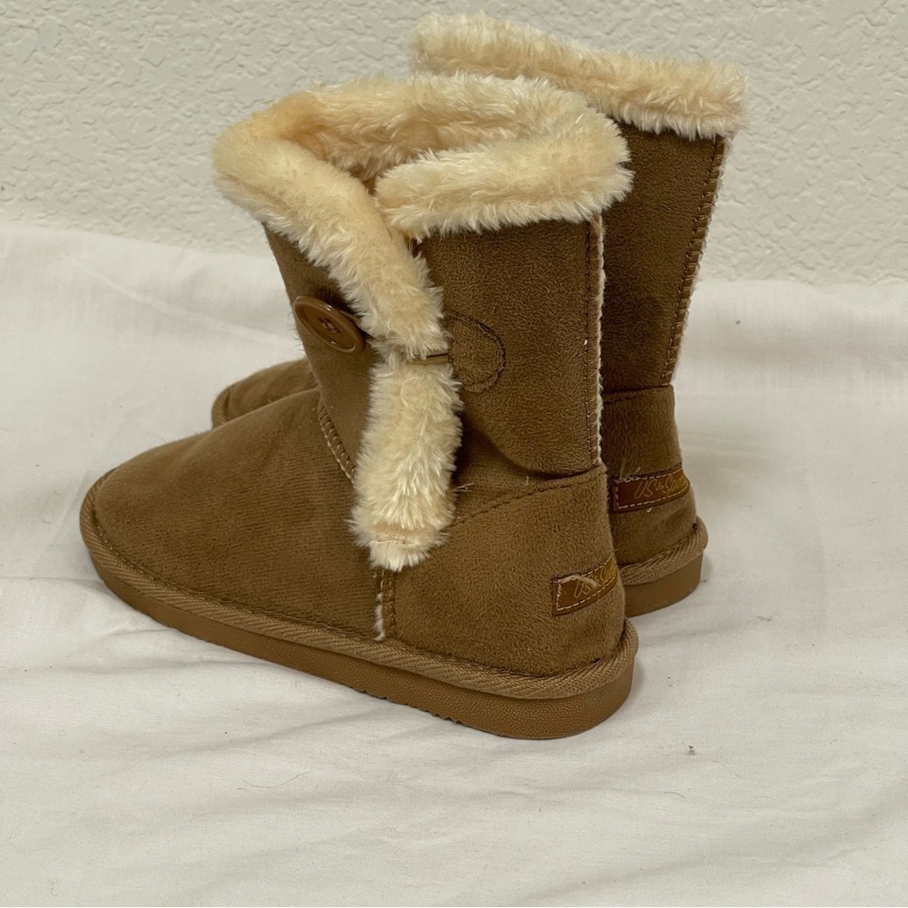 US Sports kids Faux Fur booties Camel Cream Boots Child’s 13 Shoes - Picture 5 of 7